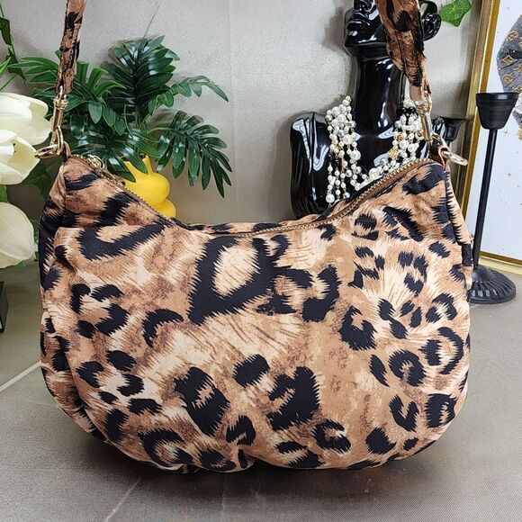 NWOT Vince Camuto Harlo Crossbody Bag - Picture 5 of 14